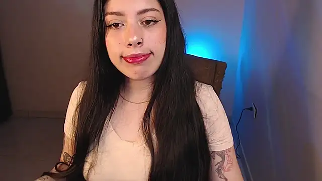 Snapshot of iam_emy chatting on May 11, 4:04 pm iam emy online show from May 11, 4:04 pm