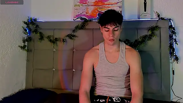 Snapshot of jacks_hotter chatting on June 14, 2:46 am jacks hotter online show from June 14, 2:46 am