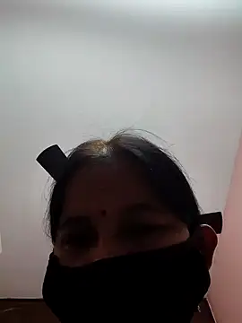 lalitha225 online show from January 22, 9:46 am