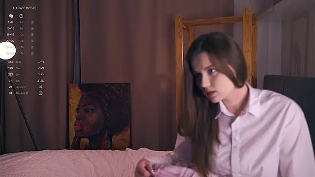 LoraDevon online show from March 12, 3:51 pm