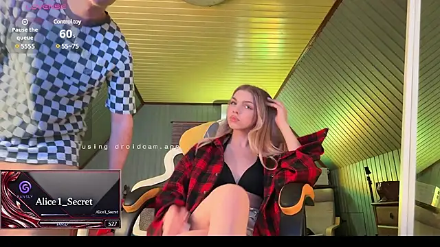 Snapshot of Alice1_secret chatting on February 4, 3:04 pm Alice1 secret online show from February 4, 3:04 pm