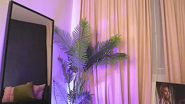 Snapshot of firesbomb777 chatting on November 22, 7:51 am firesbomb777 online show from November 22, 7:51 am