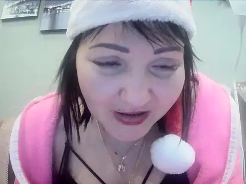 Snapshot of ClaireSunset chatting on December 17, 8:43 pm ClaireSunset online show from December 17, 8:43 pm