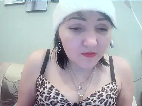 Snapshot of ClaireSunset chatting on December 26, 6:01 pm ClaireSunset online show from December 26, 6:01 pm