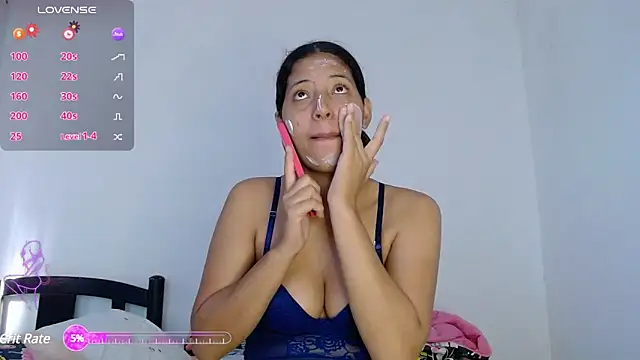 Snapshot of evaluna_horny_ chatting on March 5, 1:06 pm evaluna horny  online show from March 5, 1:06 pm