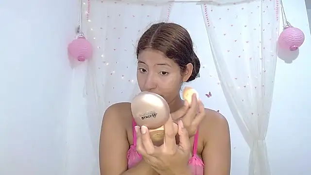 Snapshot of evaluna_horny_ chatting on September 20, 9:05 pm evaluna horny  online show from September 20, 9:05 pm