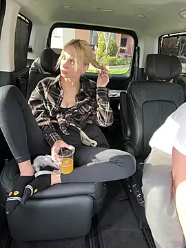 DonorDi online show from April 22, 2:07 pm