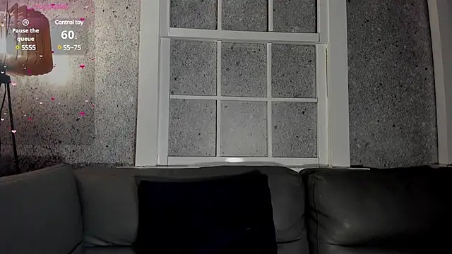 Snapshot of Belliinda_21 chatting on January 14, 1:04 am Belliinda 21 online show from January 14, 1:04 am