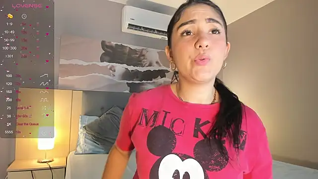 Snapshot of Belliinda_21 chatting on January 18, 6:53 pm Belliinda 21 online show from January 18, 6:53 pm