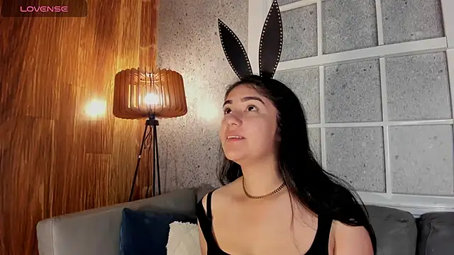 Snapshot of Belliinda_21 chatting on January 30, 6:32 pm Belliinda 21 online show from January 30, 6:32 pm