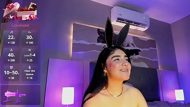 Snapshot of Belliinda_21 chatting on February 22, 10:09 pm Belliinda 21 online show from February 22, 10:09 pm