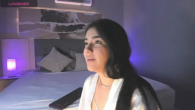 Snapshot of Belliinda_21 chatting on March 2, 7:02 pm Belliinda 21 online show from March 2, 7:02 pm