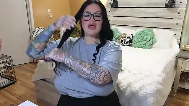 TexasTattooedHouseWife online show from March 24, 9:03 am