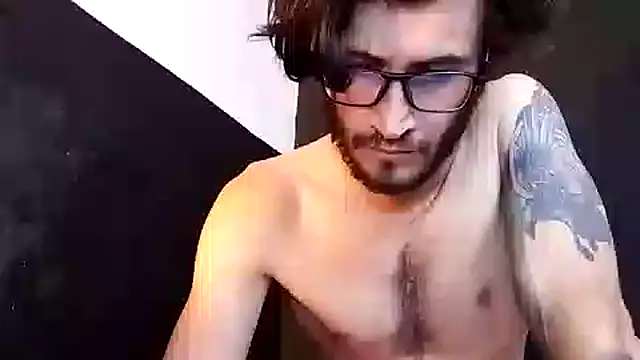 Snapshot of Loggan_donnelly chatting on October 22, 6:51 pm Loggan donnelly online show from October 22, 6:51 pm