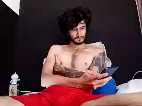 Snapshot of Loggan_donnelly chatting on November 5, 10:15 am Loggan donnelly online show from November 5, 10:15 am