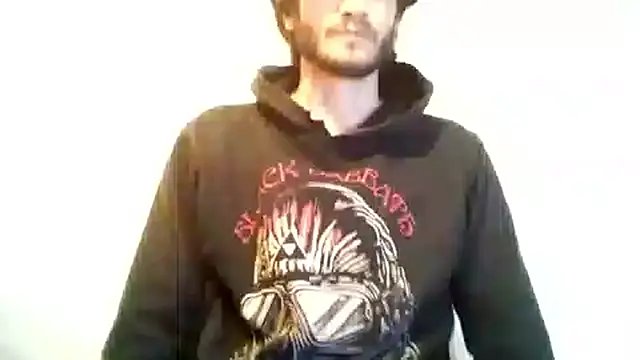 Snapshot of Loggan_donnelly chatting on November 8, 10:08 pm Loggan donnelly online show from November 8, 10:08 pm