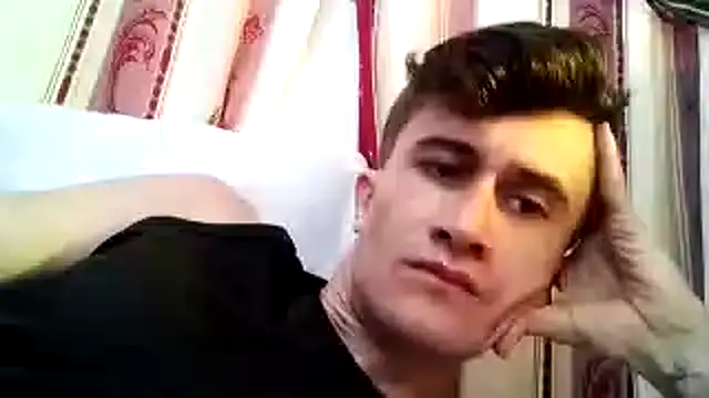 Snapshot of Loggan_donnelly chatting on November 14, 4:17 pm Loggan donnelly online show from November 14, 4:17 pm