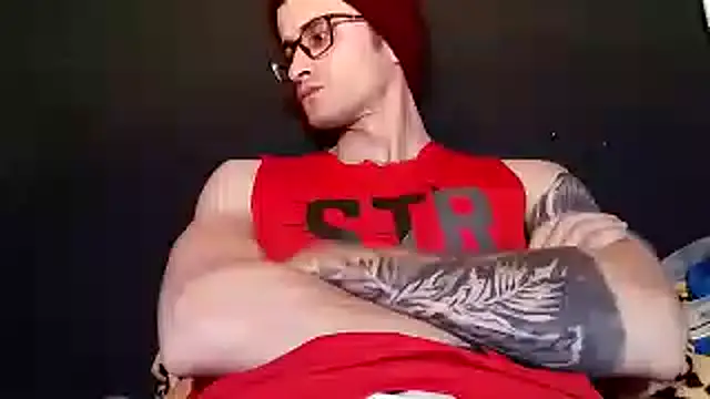 Snapshot of Loggan_donnelly chatting on November 29, 10:35 pm Loggan donnelly online show from November 29, 10:35 pm