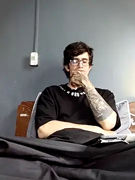 Loggan donnelly online show from March 12, 6:47 pm