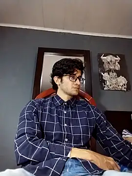 Loggan donnelly online show from April 3, 9:35 pm