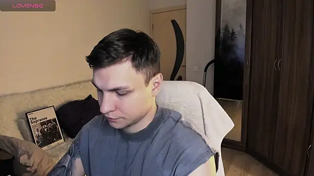 handsome guy01 online show from October 5, 3:43 pm