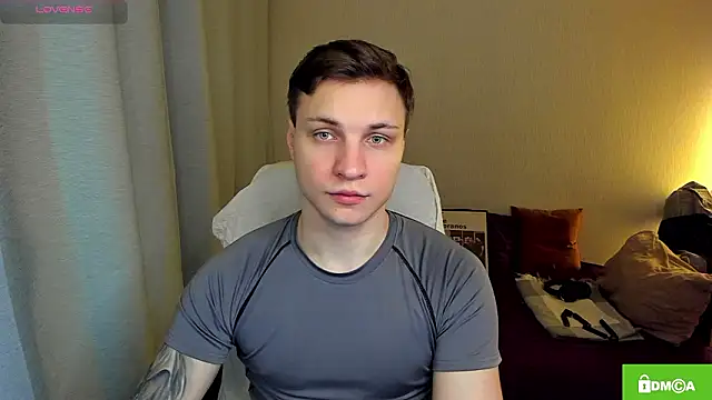 handsome guy01 online show from March 6, 10:39 pm