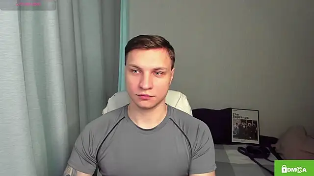 handsome guy01 online show from April 10, 7:57 am