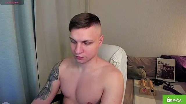 handsome guy01 online show from April 12, 6:46 pm