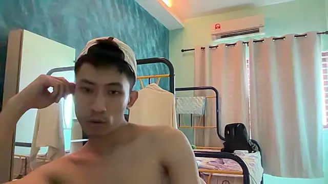 XiiaoZheng99 online show from August 4, 7:22 am