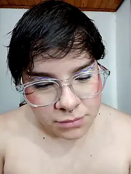 amalia love online show from December 5, 2:22 pm