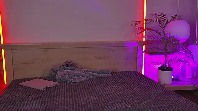 ViolaFlirt online show from September 28, 4:07 am