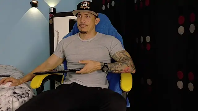 Alex motta online show from March 8, 3:32 am