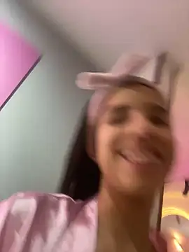 Snapshot of Praga_Pink chatting on December 21, 1:26 am Praga Pink online show from December 21, 1:26 am