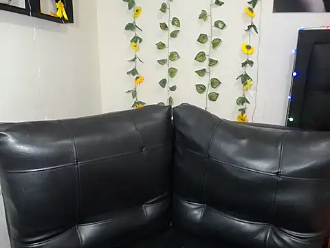 OLIVIAMISSY 02 online show from January 22, 5:05 am