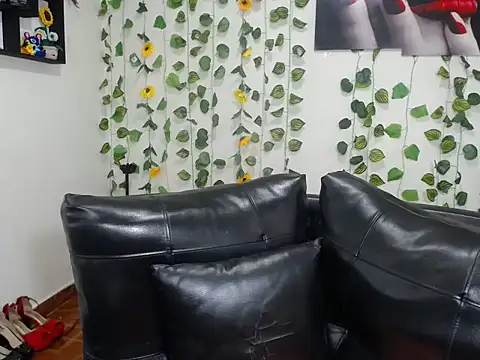 OLIVIAMISSY 02 online show from November 21, 1:32 pm