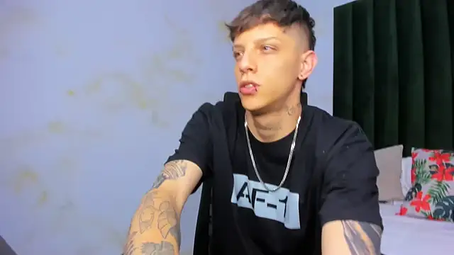 Snapshot of Adam_hard_ chatting on January 16, 7:52 pm Adam hard  online show from January 16, 7:52 pm