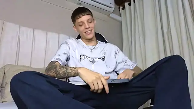 Snapshot of Adam_hard_ chatting on September 11, 8:20 pm Adam hard  online show from September 11, 8:20 pm