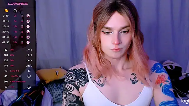 Snapshot of Alice_Hells chatting on April 30, 4:46 pm Alice Hells online show from April 30, 4:46 pm