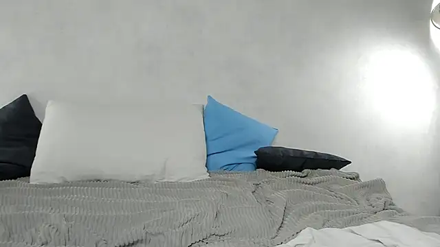 Snapshot of EngelFugler chatting on January 11, 5:40 pm EngelFugler online show from January 11, 5:40 pm