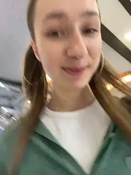 Lia  Love online show from December 16, 1:11 pm