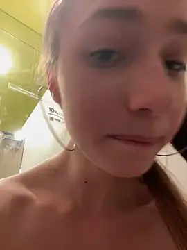 Lia  Love online show from December 17, 3:49 pm