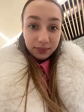 Lia  Love online show from January 9, 1:13 pm