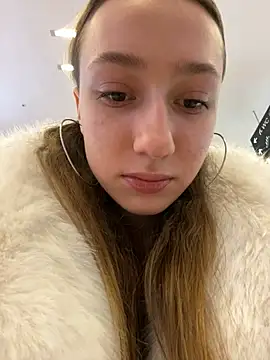 Lia  Love online show from January 13, 1:06 pm