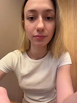 Lia  Love online show from December 17, 12:11 pm