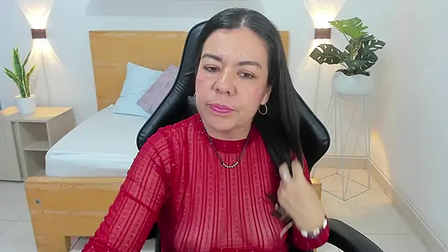 Snapshot of nahia_13 chatting on February 8, 2:47 am nahia 13 online show from February 8, 2:47 am