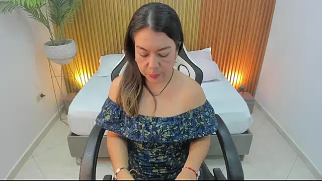 Snapshot of nahia_13 chatting on February 12, 12:01 pm nahia 13 online show from February 12, 12:01 pm