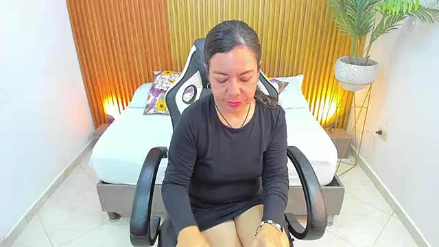 Snapshot of nahia_13 chatting on February 26, 3:08 pm nahia 13 online show from February 26, 3:08 pm