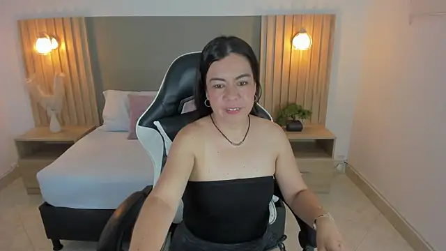 Snapshot of nahia_13 chatting on March 19, 2:16 am nahia 13 online show from March 19, 2:16 am