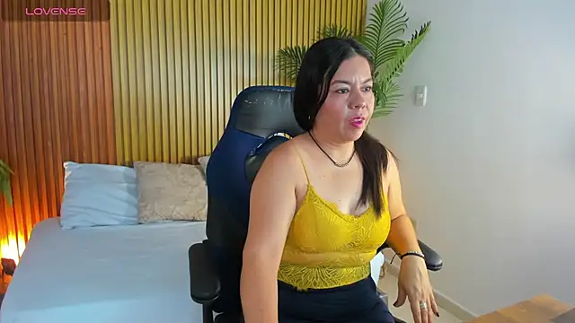 Snapshot of nahia_13 chatting on October 15, 12:05 pm nahia 13 online show from October 15, 12:05 pm