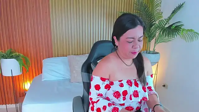 Snapshot of nahia_13 chatting on November 19, 12:05 pm nahia 13 online show from November 19, 12:05 pm